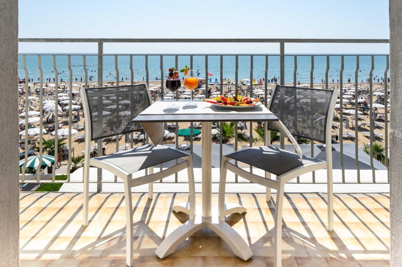 Hotel Delaville Frontemare Lido di Jesolo Ngoại thất bức ảnh